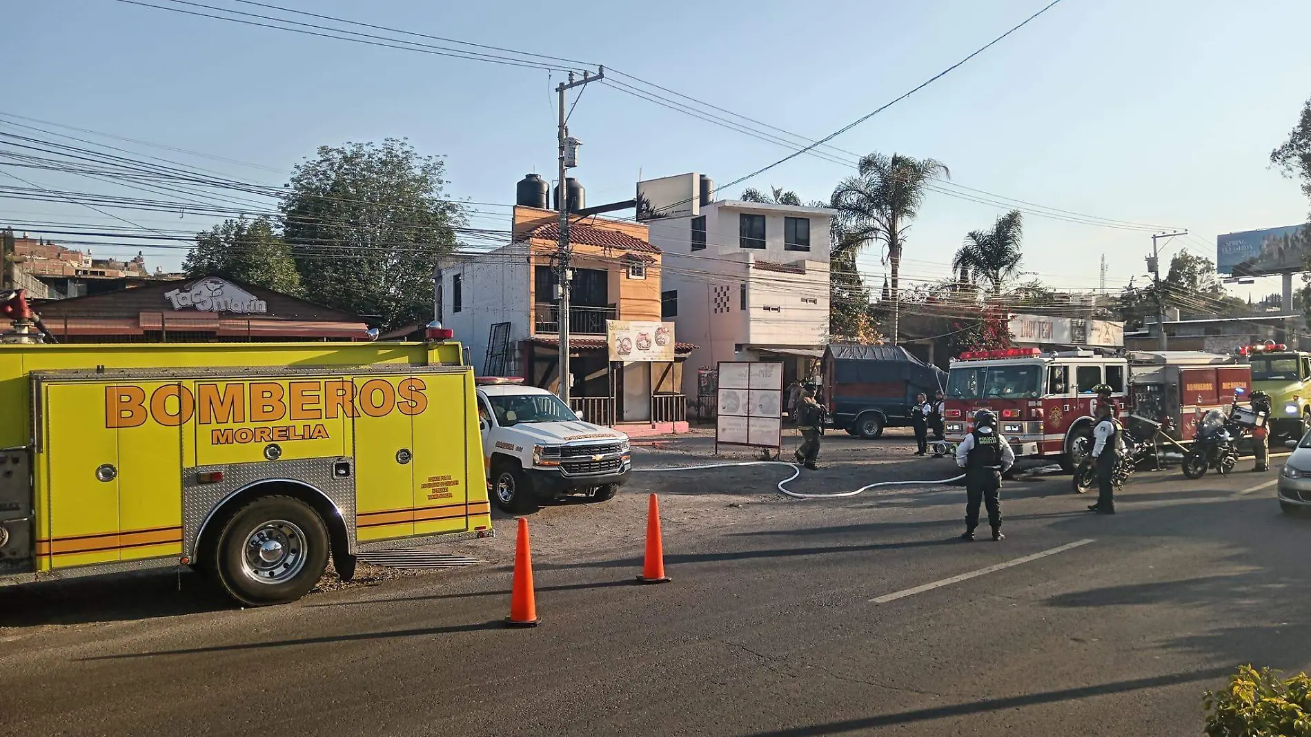 Incendio en negocio de tacos